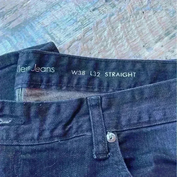 NWT Mens Calvin Klein Dark Wash Straight Jean 38x32 - Picture 2 of 10